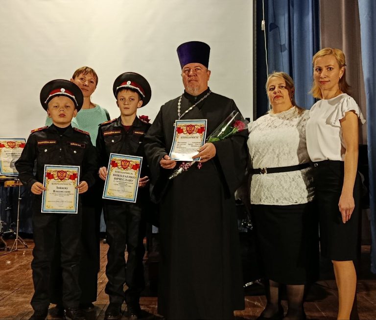 Кадеты Красногвардейской школы приняли участие в   патриотическом мероприятии «День Героев России»