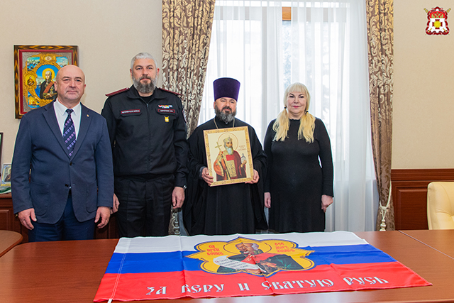 В Крыму для бойцов казачьего батальона «Таврида» в составе Росгвардии передали святыни