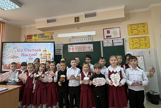 Пасхальное чаепитие в казачьих классах Зеленогорской школы